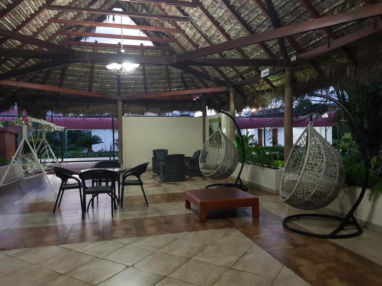 Gran Hotel De Lago - Lago Agrio Nueva Loja Exteriér fotografie