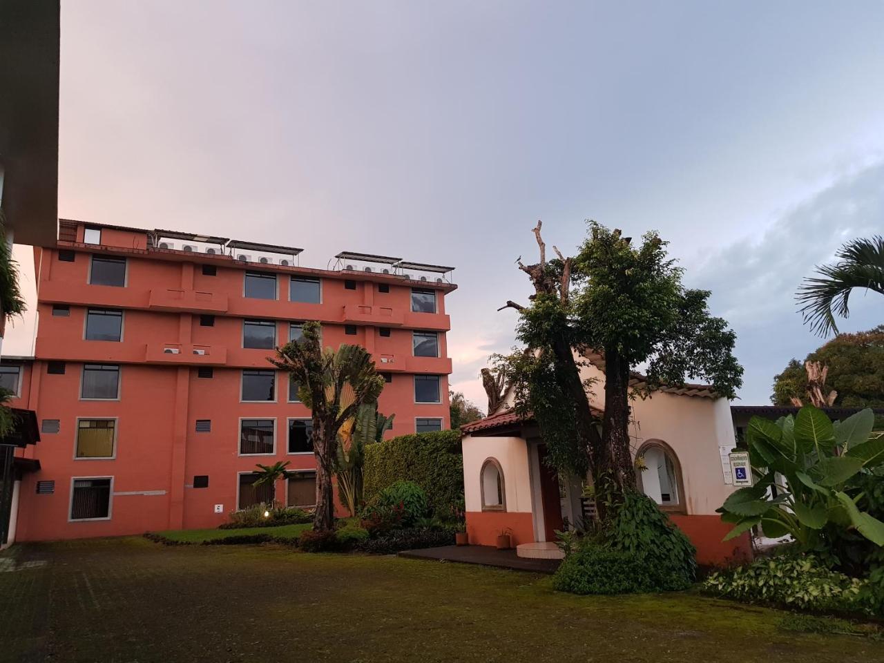Gran Hotel De Lago - Lago Agrio Nueva Loja Exteriér fotografie
